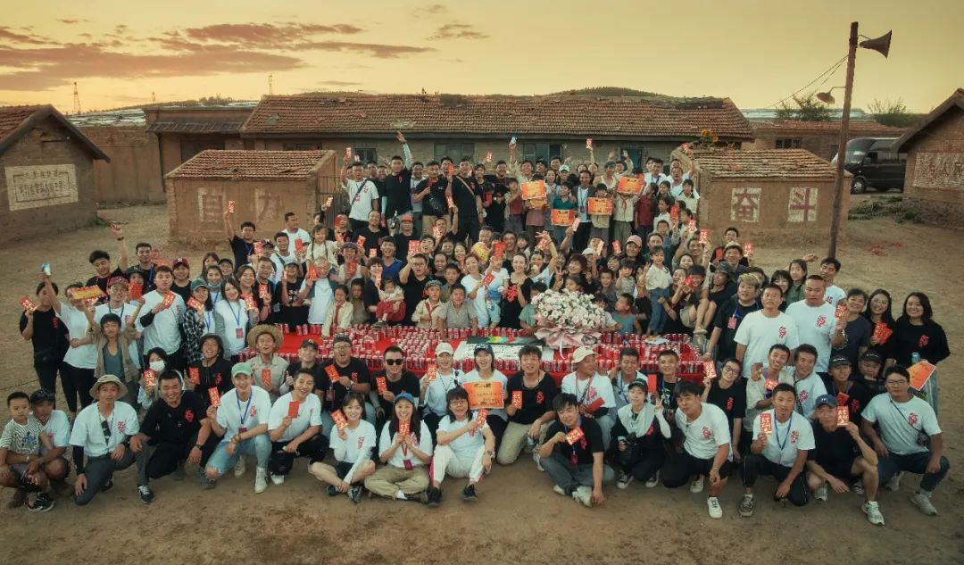 「美麗鵝坡」我校學生任澤一參演電影《我和我的父輩》